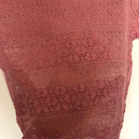 American Eagle pink lace tee - Picture 3 of 4